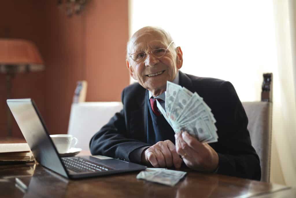 How to Help Your Aging Parents with Finances